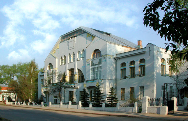 Здание УлГУ (Дворянский земельный и Крестьянский поземельный банк)